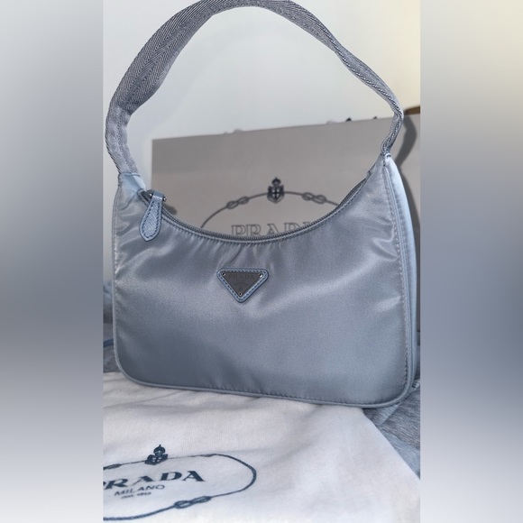 Prada nylon Re-Edition 2000 (astral blue) - Picture 12 of 15